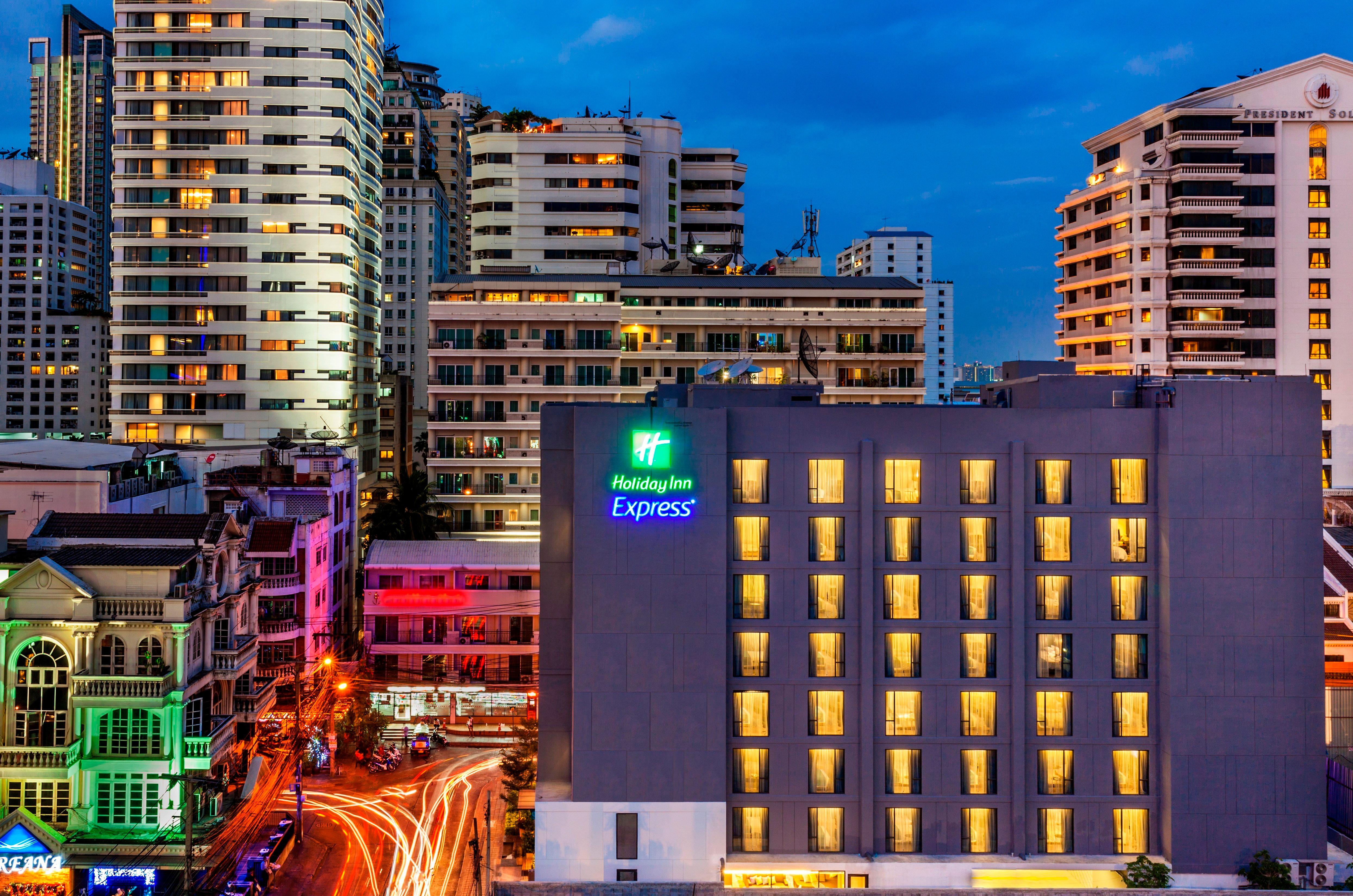 Holiday Inn Express Bangkok Sukhumvit 11 By Ihg Eksteriør billede