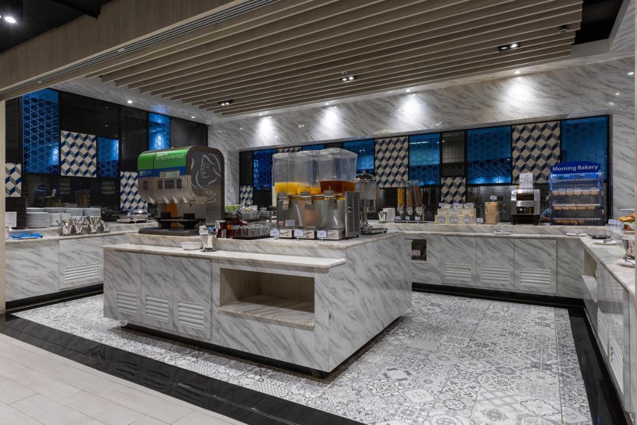 Holiday Inn Express Bangkok Sukhumvit 11 By Ihg Eksteriør billede